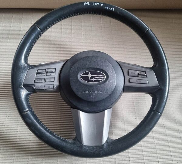 2014-2019 Subaru Outback/Steering wheel /Leather