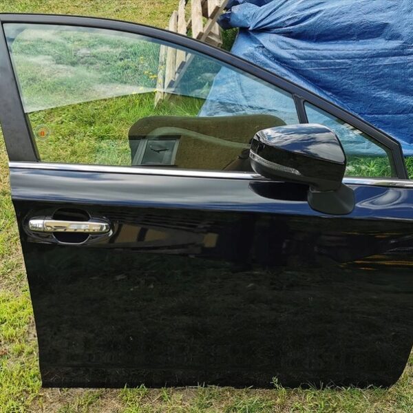 2018-2023 Subaru CrossTrek II /Front Right Door/Metallic