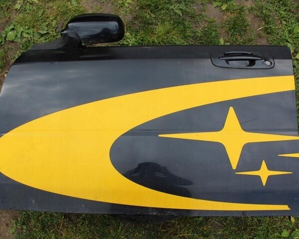 2002-2006 SUBARU Impreza /Front Left Door /w Mirror