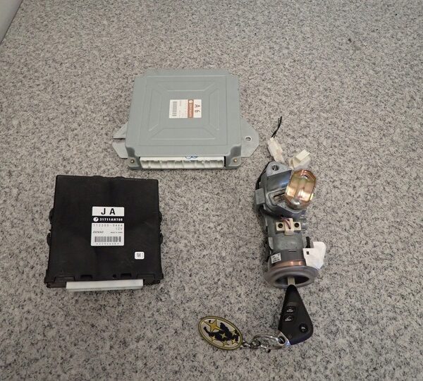 2010-2013 Subaru Outback / Computer Controller /w Ignition Lock Set
