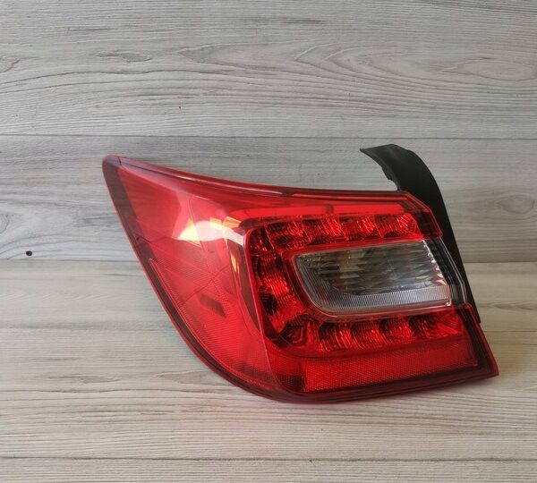 2014-2019 Subaru Legacy /Left Rear Tail Light