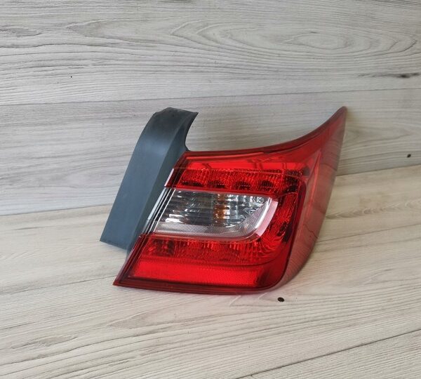 2014-2019 Subaru Legacy /Right Rear Tail Light