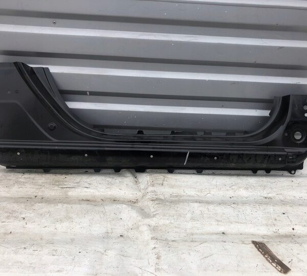 2018-2022 Subaru CrossTrek I /Left Threshold Pillar