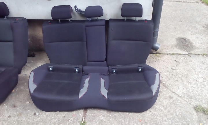 2017-2019 Subaru Crosstrek /Rear Seat Set