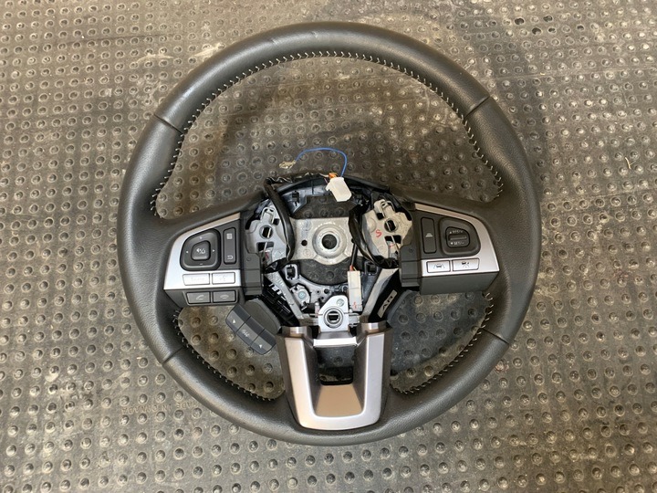 2014-2019 Subaru Outback /Leather Steering wheel