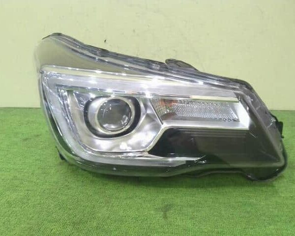 2013-2018 Subaru Forester /Right FrontLight