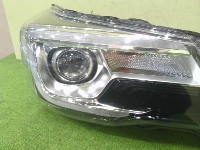 2013-2018 Subaru Forester /Right FrontLight - Image 4