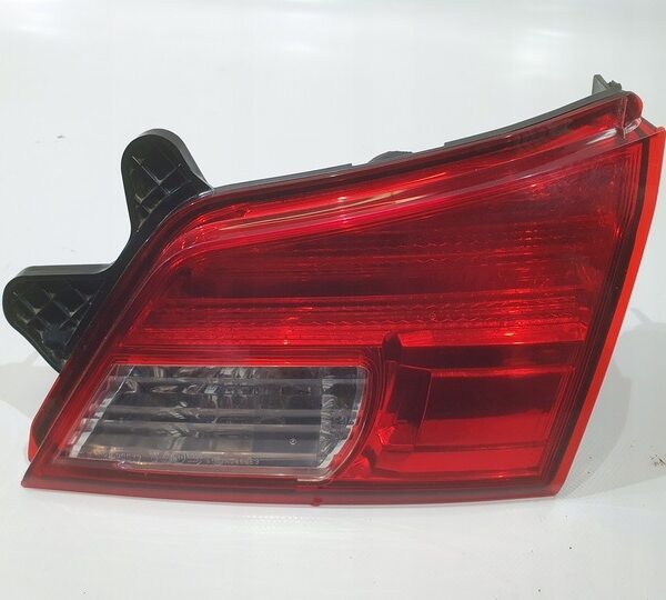2014-2019  Subaru Outback / Left Rear Tail Light